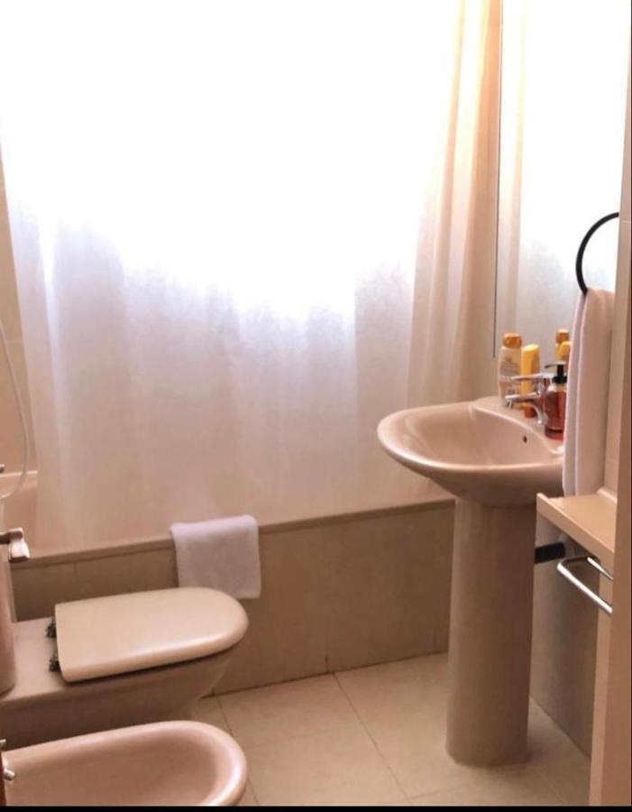 Suites Madrid Belfast 13 Ifema Airport 외부 사진