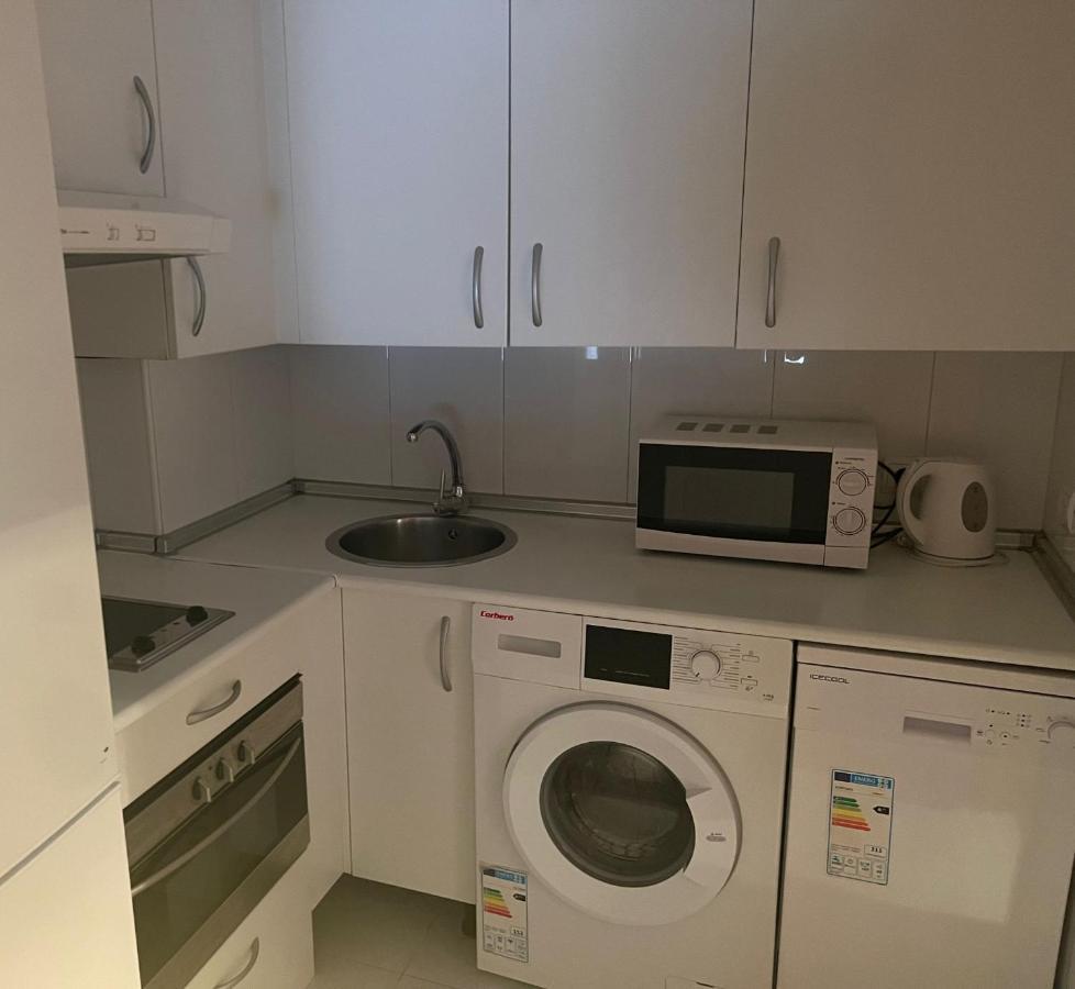 Suites Madrid Belfast 13 Ifema Airport 외부 사진