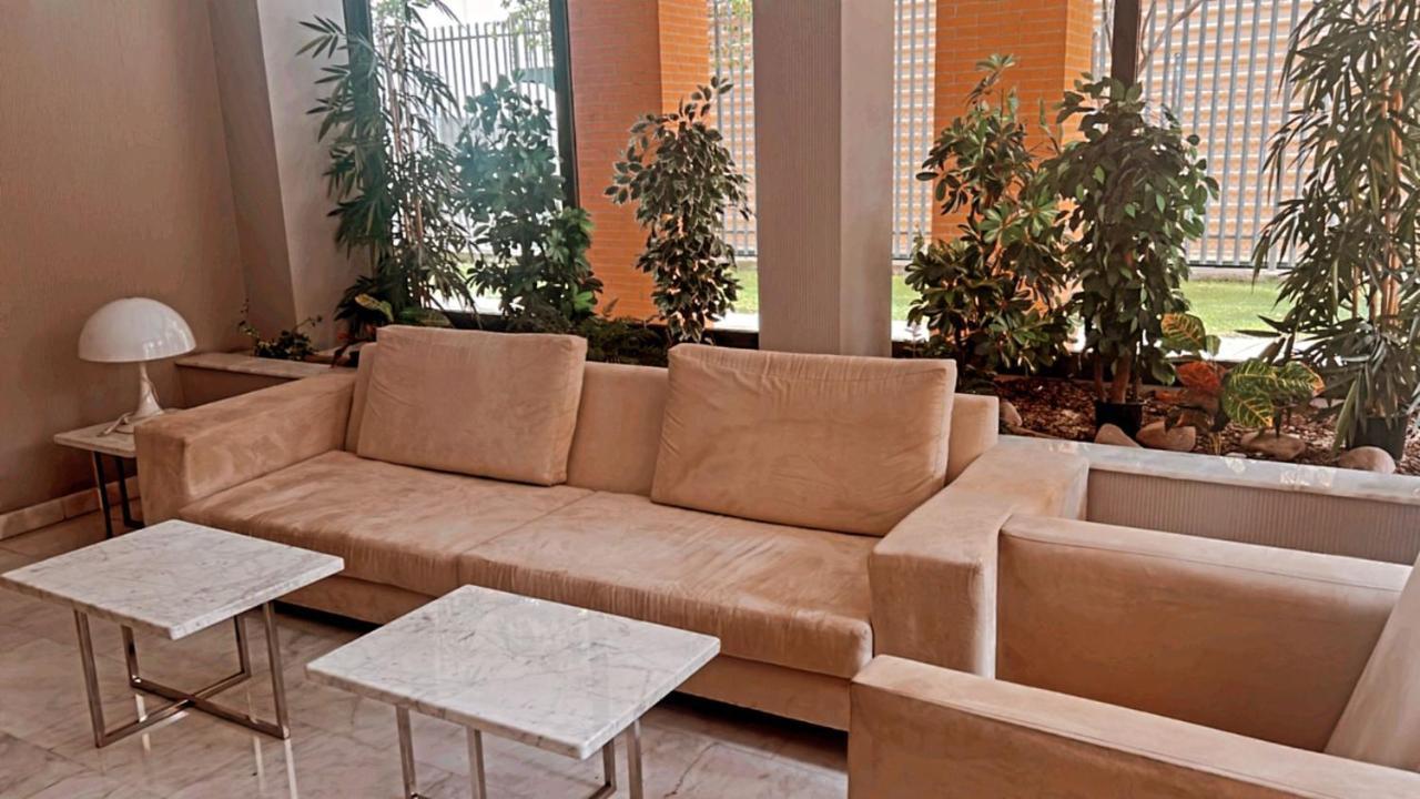 Suites Madrid Belfast 13 Ifema Airport 외부 사진